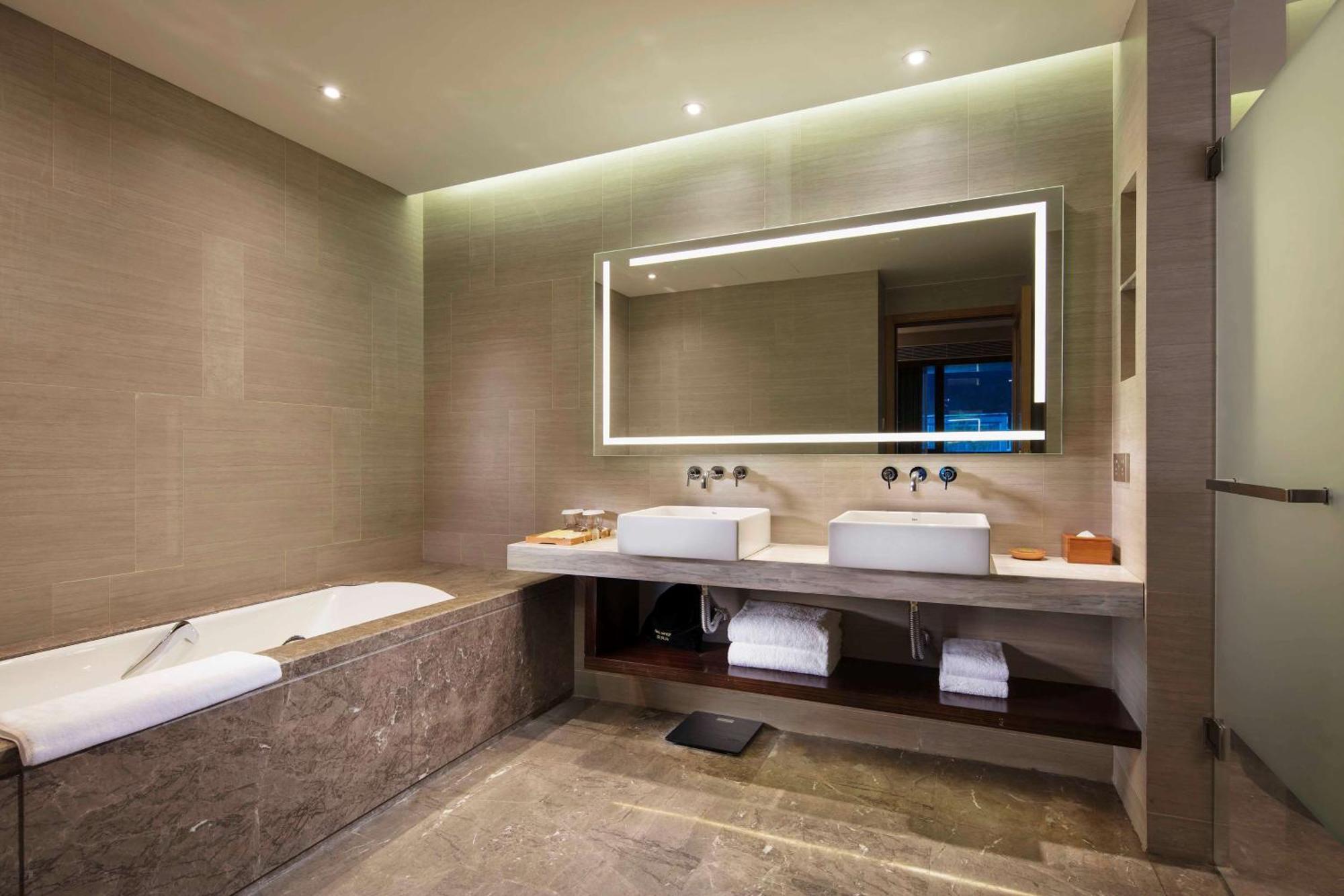Hilton Garden Inn Shiyan Kültér fotó