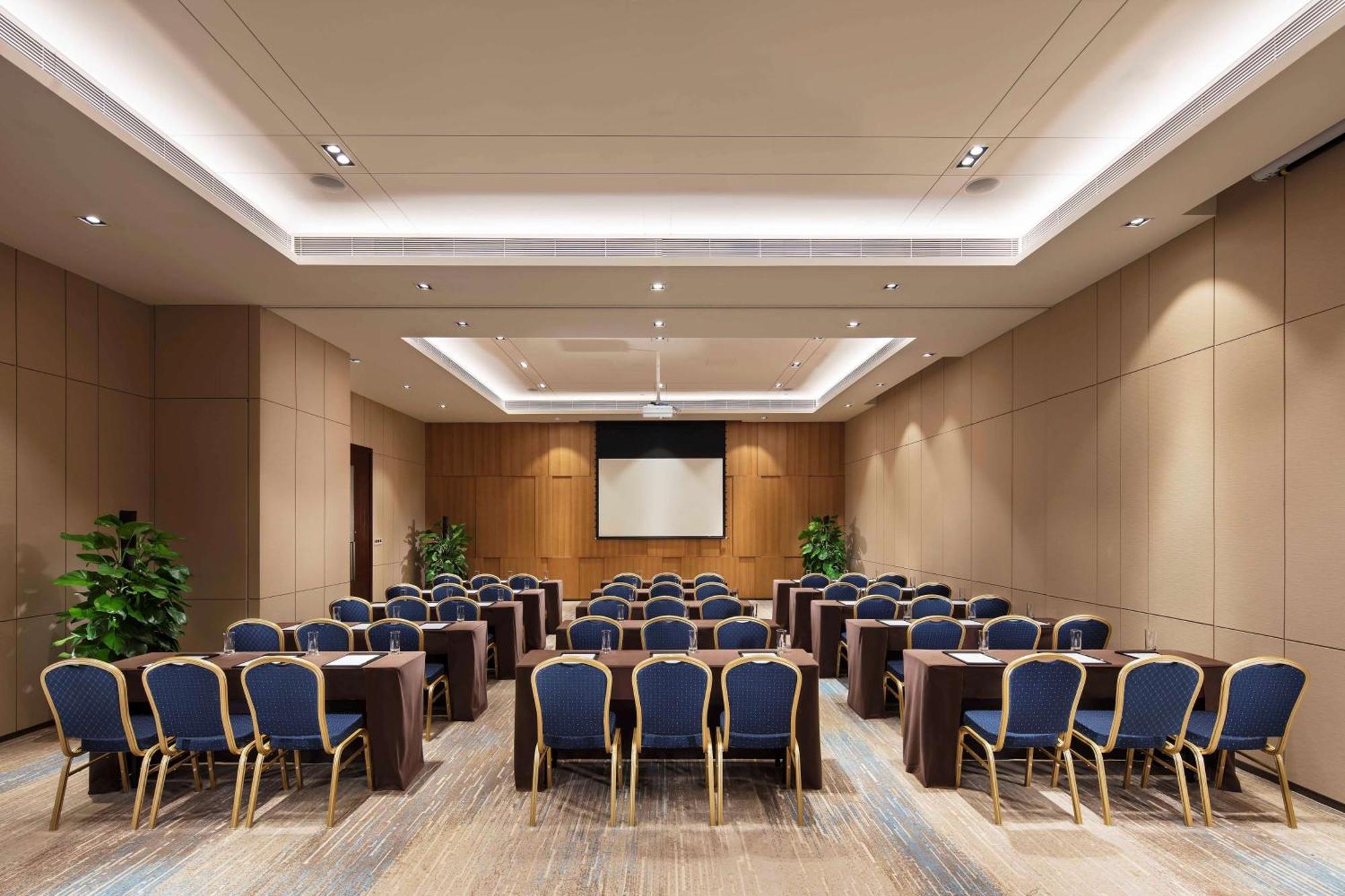 Hilton Garden Inn Shiyan Kültér fotó